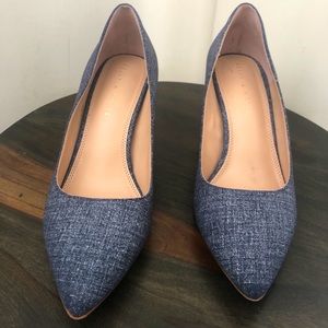 Thick heeled, closed toe Kelly & Katie shoes